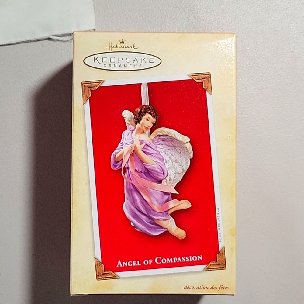 Hallmark Angel of Compassion 2004 keepsake ornament